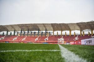 媒体人：河南队vs申花比赛有变数，和场地情况有关系