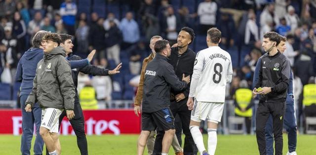 世体：皇马输球给巴萨注入强心针，球队迎战马竞心态更加放松