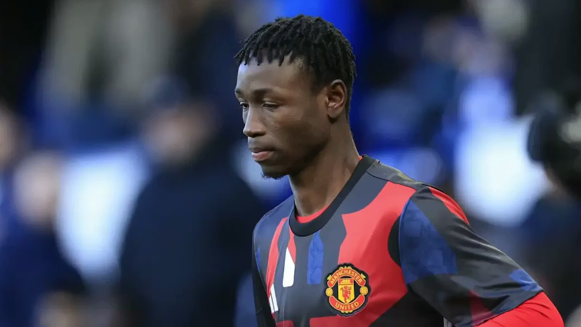 体育平台-曼联小将科内租借噩梦：仅获36分钟出场，欧战名单竟遭遗漏