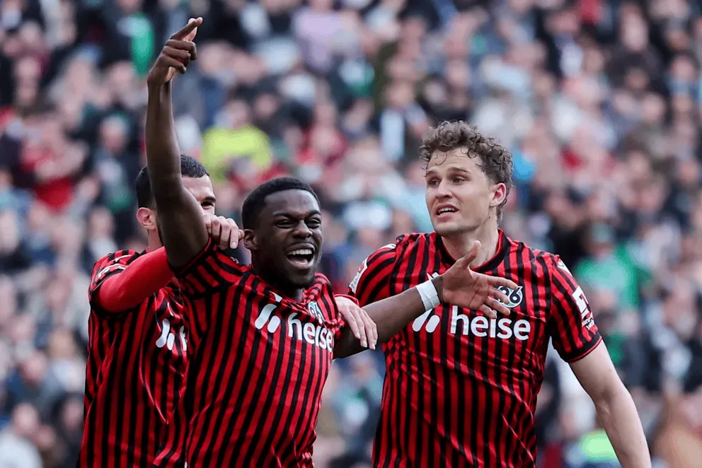 乐鱼直播入口-汉诺威、法鹰、黄潜、布莱顿争夺拜仁20岁多面手小将阿塞科